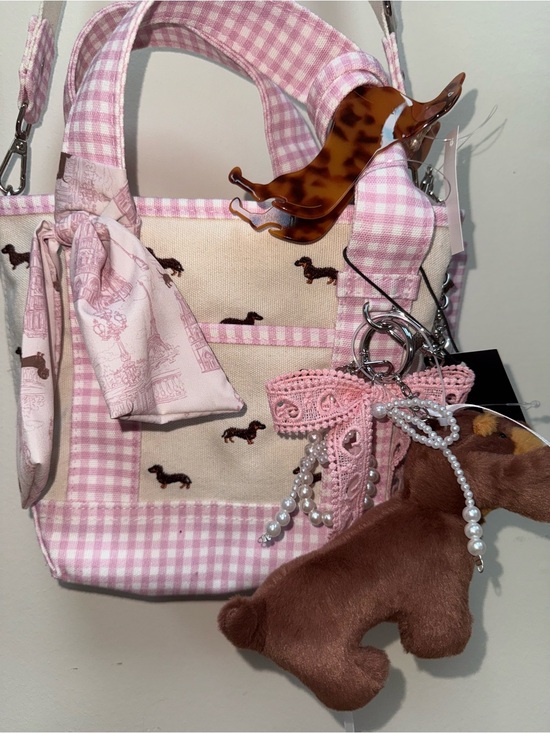 Madden Girl Handbags - Madden Girl Pink Gingham Tote with Dachshund Embroidery and Charm